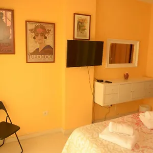 habitacion-centro-historico-malaga.hotelsinnerja.org/