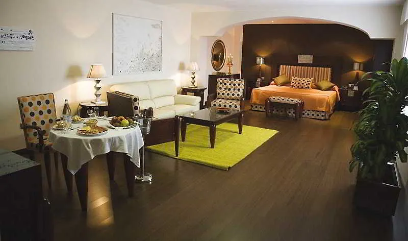 Hotel Carmen La Carlota 3*,